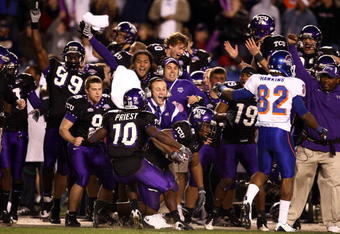 SAN DIEGO, CA - DECEMBER 23:  Players celebrate Safety Stephen Hodges interception to seal the TCU Horned Frogs' 17-16 win over Boise State Broncos during the San Diego County Credit Union Poinsettia Bowl at Qualcomm Stadium on December 23, 2008 in San Diego, California. (Photo by Donald Miralle/Getty Images)
