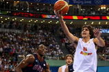BEIJING - AUGUST 24:  Ricky Rubio #6 of Spain lays the ball up past Dwight Howard #11 of the United States in the gold medal game during Day 16 of the Beijing 2008 Olympic Games at the Beijing Olympic Basketball Gymnasium on August 24, 2008 in Beijing, China.  (Photo by Jed Jacobsohn/Getty Images)