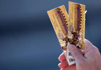 MINNEAPOLIS, MN - SEPTEMBER 09:  A few tickets were to be found on the street prior to the game as the Atlanta Falcons face off against the Minnesota Vikings during week one NFL action at the Metrodome on September 9, 2007 in Minneapolis, Minnesota.  (Photo by Doug Pensinger/Getty Images)
