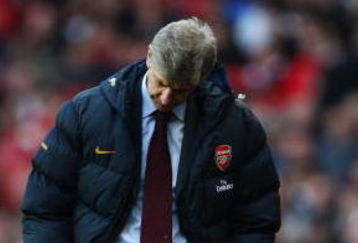 LONDON - FEBRUARY 21:  Manager of Arsenal Arsene Wenger looks dejected during the Barclays Premier League match between Arsenal and Sunderland at Emirates Stadium on February 21, 2009 in London, England.  (Photo by Phil Cole/Getty Images)