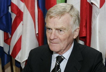 PARIS - OCTOBER 26:  Max Mosley poses before a Press Conference announcing the FIA declaration on air quality, climate change and automotive fuel economy, on October 26, 2007 in Paris, France.  (Photo by Francois Durand/Getty Images)