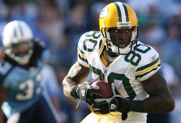 NASHVILLE, TN - NOVEMBER 02:  Wide receiver Donald Driver #80 of the Green Bay Packers looks for room to run after making a reception against the Tennessee Titans at LP Field on November 2, 2008 in Nashville, Tennessee. The Titans defeated the Packers 19-16.  (Photo by Doug Benc/Getty Images)