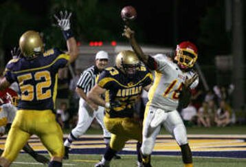 Denard-robinson_feature