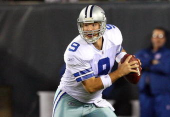 PHILADELPHIA - DECEMBER 28:  Tony Romo #9 of the Dallas Cowboys scrambles against the Philadelphia Eagles on December 28, 2008 at Lincoln Financial Field in Philadelphia, Pennsylvania.  (Photo by Jim McIsaac/Getty Images)