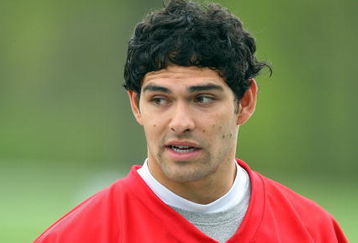 FLORHAM PARK, NJ - MAY 02:  Quarterback Mark Sanchez #6 of the New York Jets looks on during minicamp on May 2, 2009 at the Atlantic Health Jets Training Center in Florham Park, New Jersey.  (Photo by Jim McIsaac/Getty Images)