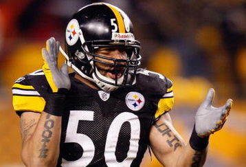 PITTSBURGH - NOVEMBER 16:  Larry Foote #50 of the Pittsburgh Steelers claps his hands during the game against the San Diego Chargers on November 16, 2008 at Heinz Field in Pittsburgh, Pennsylvania. (Photo by Gregory Shamus/Getty Images)