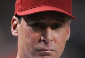 PHOENIX - APRIL 7:  Manager Bob Melvin of the Arizona Diamondbacks looks on during the game against the Los Angeles Dodgers at Chase Field on April 7, 2008 in Phoenix, Arizona. (Photo by Jeff Gross/Getty Images)