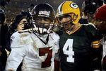 Michael-vick-brett-favre---2004_crop_150x100