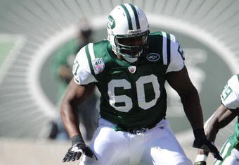 EAST RUTHERFORD, NJ - OCTOBER 26:  D'Brickashaw Ferguson #60 of the New York Jets pass blocks against The Kansas City Chiefs during their game on October 26, 2008 at Giants Stadium in East Rutherford, New Jersey.  (Photo by Al Bello/Getty Images)