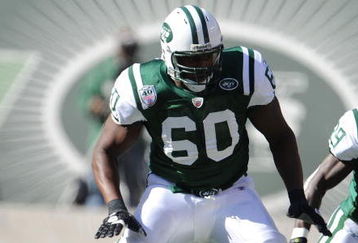 EAST RUTHERFORD, NJ - OCTOBER 26:  D'Brickashaw Ferguson #60 of the New York Jets pass blocks against The Kansas City Chiefs during their game on October 26, 2008 at Giants Stadium in East Rutherford, New Jersey.  (Photo by Al Bello/Getty Images)