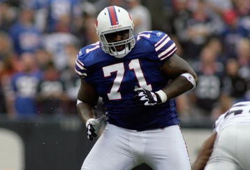 ORCHARD PARK, NY - SEPTEMBER 21:  Jason Peters #71 of the Buffalo Bills blocks during the game against the Oakland Raiders on September 21, 2008 at Ralph Wilson Stadium in Orchard Park, New York. (Photo by Rick Stewart/Getty Images)