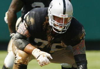 OAKLAND, CA - SEPTEMBER 9:  Guard Robert Gallery #76 of the Oakland Raiders in a three-point stance against the Detroit Lions at the McAfee Coliseum on September 9, 2007 in Oakland, California.  The Lions defeated the Raiders 36-21 (Photo by Kevin Terrell/Getty Images)