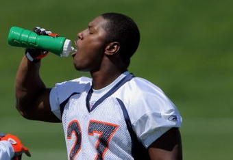 ENGLEWOOD, CO - MAY 03:  First round draft pick running back Knowshon Moreno #27 of Denver Broncos takes a drink as he participates in practice at minicamp at the Broncos training facility on May 3, 2009 in Englewood, Colorado.  (Photo by Doug Pensinger/Getty Images)
