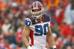 KANSAS CITY, MO - NOVEMBER 23:  Chris Kelsay #90 of the Buffalo Bills stands on the field during the game against the Kansas City Chiefs on November 23, 2008 at Arrowhead Stadium in Kansas City, Missouri. (Photo by Jamie Squire/Getty Images)
