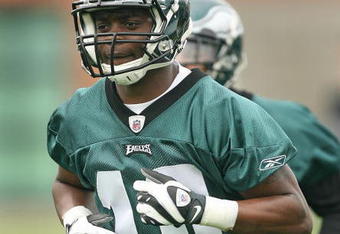 PHILADELPHIA - MAY 1: Wide receiver Jeremy Maclin #18 of the Philadelphia Eagles runs during minicamp practice at the NovaCare Complex on May 1, 2009 in Philadelphia, Pennsylvania. (Photo by Hunter Martin/Getty Images)