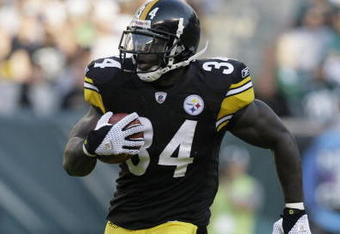 PHILADELPHIA - SEPTEMBER 21: Rashard Mendenhall #34 of the Pittsburgh Steelers returns a kick against the Philadelphia Eagles during the first half on September 21, 2008 at Lincoln Financial Field in Philadelphia, Pennsylvania. (Photo by Chris Gardner/Getty Images)