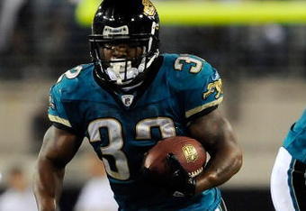 JACKSONVILLE, FL - DECEMBER 18:  Maurice Jones-Drew #32 of the Jacksonville Jaguars runs for yardage during the game against the Indianapolis Colts at Jacksonville Municipal Stadium on December 18, 2008 in Jacksonville, Florida.  (Photo by Sam Greenwood/Getty Images)