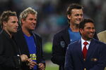 CAPE TOWN, SOUTH AFRICA - APRIL 18:  Kolkata Knight Riders captain Brendan McCullum, Rajasthan Royals captain Shane Warne, Deccan Chargers captain Adam Gilchrist and Mumbai Indians captain Sachin Tendulkar have a chat during the IPL T20 match between Rajasthan Royals and Royal Challengers Bangalore at Newlands Cricket Ground on April 18, 2009 in Cape Town, South Africa.  (Photo by Tom Shaw/Getty Images)