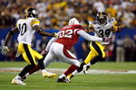 TAMPA, FL - FEBRUARY 01:  Running back Willie Parker #39 of the Pittsburgh Steelers runs the ball against Bertrand Berry #92 of the Arizona Cardinals during Super Bowl XLIII on February 1, 2009 at Raymond James Stadium in Tampa, Florida. Steelers won 27-23.  (Photo by Chris Graythen/Getty Images)
