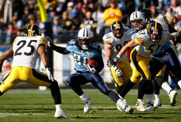NASHVILLE, TN - DECEMBER 21:  Ryan Clark #25 of the Pittsburgh Steelers tries to tackle Chris Johnson #28 of the Tennessee Titans during their game on December 21, 2008 at LP Field in Nashville, Tennessee.  (Photo by Streeter Lecka/Getty Images)