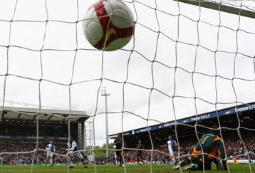 BLACKBURN, ENGLAND - MAY 09:  Benni McCarthy of Blackburn Rovers scores the second goal from the penalty spot during the Barclays Premier League match between Blackburn Rovers and Portsmouth at Ewood Park on May 9, 2009 in Blackburn, England.  (Photo by Alex Livesey/Getty Images)