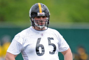 PITTSBURGH - MAY 01:  Kraig Urbik #65 of the Pittsburgh Steelers looks on during rookie training camp at the Pittsburgh Steelers Practice Facility on May 1, 2009 in Pittsburgh, Pennsylvania.  (Photo by Joe Sargent/Getty Images)