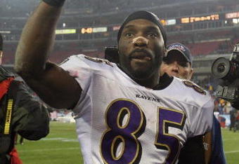NASHVILLE, TN - JANUARY 10:  Wide receiver Derrick Mason #85 of the Baltimore Ravens walks off the field after defeating the Tennessee Titans 13-10 during the AFC Divisional Playoff Game on January 10, 2009 at LP Field in Nashville, Tennessee.  (Photo by Andy Lyons/Getty Images)
