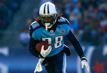 NASHVILLE, TN - DECEMBER 07:  Running back Chris Johnson #28 of the Tennessee Titans rushes against the Cleveland Browns during the game on December 7, 2008 at LP Field in Nashville, Tennessee.  (Photo by Kevin C. Cox/Getty Images)