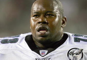 PHILADELPHIA - SEPTEMBER 17: Shawn Andrews #73 of the Philadelphia Eagles looks on during the game against the Washington Redskins at Lincoln Financial Field on September 17, 2007  in Philadelphia, Pennsylvania. (Photo by: Chris McGrath/Getty Images)