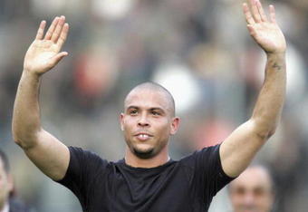 SIENA, ITALY - FEBRUARY 17:  Ronaldo  of  Milan celebrates after the Serie A match between Siena and Milan on February 17, 2007 in Siena, Italy.  (Photo by New Press/Getty Images)