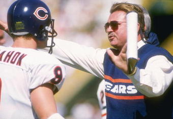 25 Sep 1988:  Head coach Mike Ditka of the Chicago Bears instructs quarterback Jim McMahon during the Bears 24-6 victory over the Green Bay Packers at Lambeau Field in Green Bay, Wisconsin.  Mandatory Credit: Jonathan Daniel  /Allsport