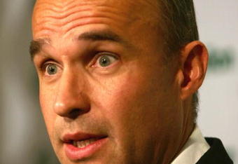 PITTSBURGH - OCTOBER 05:  Jim Balsillie Chairman and Co-CEO of Research In Motion and new owner of the Pittsburgh Penguins speaks in a press conference announcing the  purchase of the team after the first period at Mellon Arena on October 5, 2006 in Pittsburgh, Pennsylvania.  (Photo by Harry How/Getty Images)