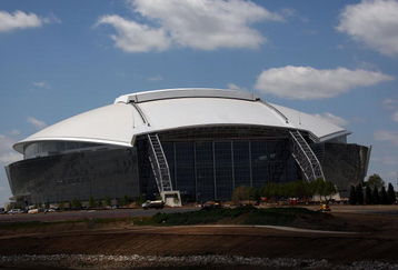 ARLINGTON, TX - APRIL 19:  A general view of the new Dallas Cowboys Stadium under construction on April 19, 2009 in Arlington, Texas.  (Photo by Ronald Martinez/Getty Images)