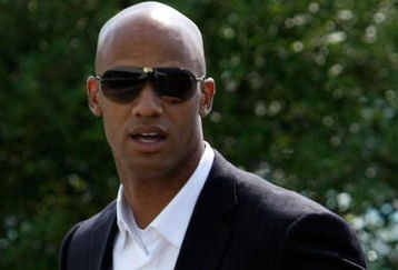 ASHBURN, VA - JULY 21:  Jason Taylor arrives at the Washington Redskins practice facility July 21, 2008 in Ashburn, Virginia. The Redskins has acquired the defensive end from the Miami Dolphins.  (Photo by Alex Wong/Getty Images)