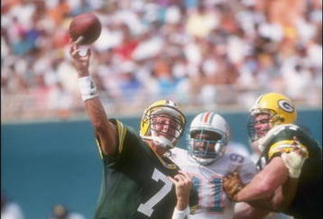 22 Sep 1991:  Quarterback Don Majkowski of the Green Bay Packers passes the ball during a game against the Miami Dolphins at Joe Robbie Stadium in Miami, Florida.  The Dolphins won the game, 16-13. Mandatory Credit: Jim Spoontz  /Allsport