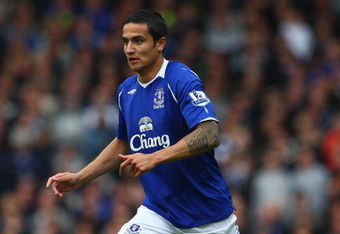 LIVERPOOL, ENGLAND - MAY 09: Tim Cahill of Everton in action during the Barclays Premier League Match between Everton and Tottenham Hotspur at Goodison Park on May 9, 2009 in Liverpool, England.  (Photo by Laurence Griffiths/Getty Images)