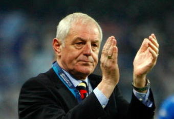 MANCHESTER, UNITED KINGDOM - MAY 14:  Walter Smith, Coach of Glasgow Rangers looks dejected after the UEFA Cup Final between Zenit St. Petersburg and Glasgow Rangers at the City of Manchester Stadium on May 14, 2008 in Manchester, England.  (Photo by Jeff J Mitchell/Getty Images)