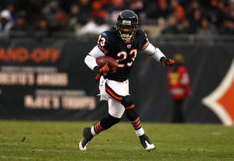 CHICAGO - NOVEMBER 09:  Devin Hester #23 of the Chicago Bears returns a kick against the Tennessee Titans at Soldier Field on November 9, 2008 in Chicago, Illinois. The Bears won 21-14.  (Photo by Jonathan Ferrey/Getty Images)