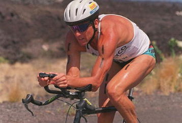 15 Oct 1994: DAVE SCOTT OF THE USA IN ACTION DURING THE CYCLING PORTION OF THE GATORADE IRONMAN TRIATHLON IN KONA, HAWAII. SCOTT, A SIX-TIME WINNER OF THE EVENT, FINISHED IN SECOND PLACE DESPITE A FOUR YEAR ABSENCE FROM THE RACE.