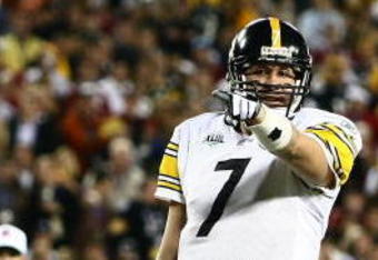 TAMPA, FL - FEBRUARY 01:  Quarterback Ben Roethlisberger #7 of the Pittsburgh Steelers points against the Arizona Cardinals during Super Bowl XLIII on February 1, 2009 at Raymond James Stadium in Tampa, Florida.  (Photo by Chris McGrath/Getty Images)
