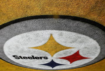 TAMPA, FL - FEBRUARY 01:  A logo for the Pittsburgh Steelers is seen painted in the endzone during Super Bowl XLIII on February 1, 2009 at Raymond James Stadium in Tampa, Florida.  (Photo by Al Bello/Getty Images)