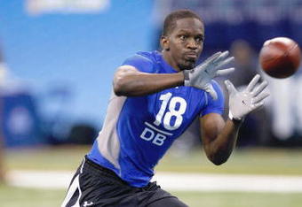 INDIANAPOLIS, IN - FEBRUARY 24:  Defensive back Mike Hamlin of Clemson catches the football in practice drills during the NFL Scouting Combine presented by Under Armour at Lucas Oil Stadium on February 24, 2009 in Indianapolis, Indiana. (Photo by Scott Boehm/Getty Images)