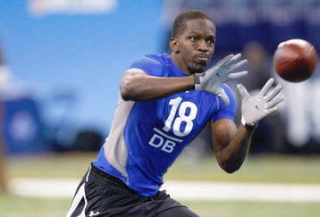 INDIANAPOLIS, IN - FEBRUARY 24:  Defensive back Mike Hamlin of Clemson catches the football in practice drills during the NFL Scouting Combine presented by Under Armour at Lucas Oil Stadium on February 24, 2009 in Indianapolis, Indiana. (Photo by Scott Boehm/Getty Images)