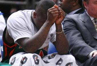 NEW YORK - MARCH 18: Nate Robinson #4 of the New York Knicks sits on the bench in the closing minutes against the New Jersey Nets at Madison Square Garden March 18, 2009 in New York City. NOTE TO USER: User expressly acknowledges and agrees that, by downloading and/or using this Photograph, User is consenting to the terms and conditions of the Getty Images License Agreement. (Photo by Chris McGrath/Getty Images)