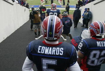 ORCHARD PARK, NY - DECEMBER 28:  Trent Edwards #5 of the Buffalo Bills waits to walk on the field before the game against the New England Patriots on December 28, 2008 at Ralph Wilson Stadium in Orchard Park, New York. (Photo by Rick Stewart/Getty Images)
