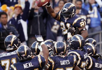 Ladainian-tomlinson-after-recor_crop_340x234