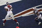 GLENDALE, AZ - FEBRUARY 03:  Wide receiver Plaxico Burress #17 of the New York Giants catches a 13-yard touchdown pass in the fourth quarter over Ellis Hobbs #27 of the New England Patriots during Super Bowl XLII on February 3, 2008 at the University of Phoenix Stadium in Glendale, Arizona.  The Giants defeated the Patriots 17-14.  (Photo by Jim McIsaac/Getty Images)