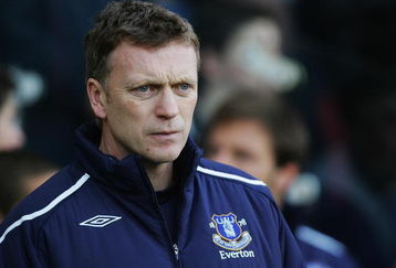MIDDLESBROUGH, UNITED KINGDOM - DECEMBER 26:  David Moyes, manager of Everton looks on during the Barclays Premier League match between Middlesbrough and Everton at the Riverside Stadium on December 26, 2008 in Middlesbrough, England.  (Photo by Matthew Lewis/Getty Images)
