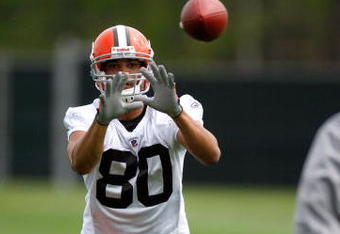 BEREA, OH - MAY 02: Brian Robiskie #80 of the Cleveland Browns catches a pass during rookie mini camp at the Cleveland Browns Training and Administrative Complex on May 2, 2009 in Berea, Ohio.  (Photo by Gregory Shamus/Getty Images)