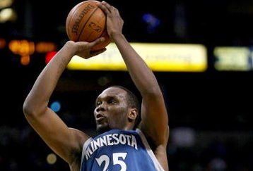BOSTON - FEBRUARY 01:  Al Jefferson #25 of Minnesota Timberwolves takes a shot in the first half against the Boston Celtics on February 1, 2009 at TD Banknorth Garden in Boston, Massachusetts. NOTE TO USER: User expressly acknowledges and agrees that, by downloading and or using this Photograph, user is consenting to the terms and conditions of the Getty Images License Agreement.  (Photo by Elsa/Getty Images)
